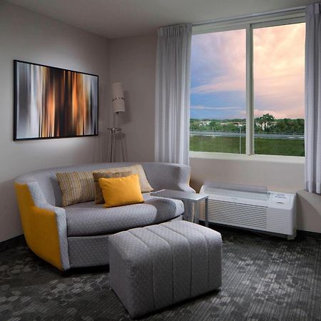 Отель Courtyard Miami Dadeland Glenvar Heights Экстерьер фото
