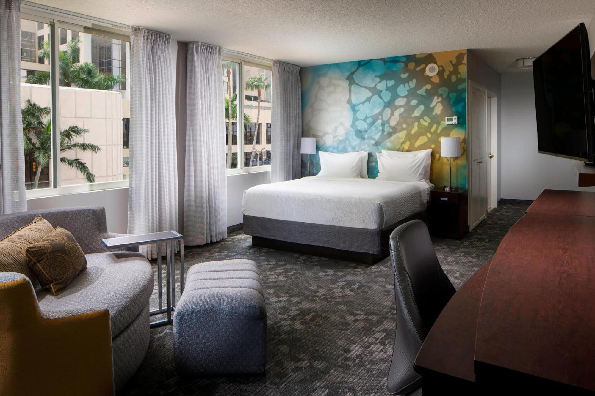 Отель Courtyard Miami Dadeland Glenvar Heights Экстерьер фото