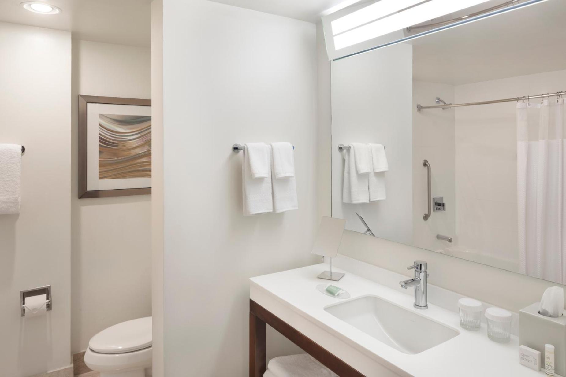 Отель Courtyard Miami Dadeland Glenvar Heights Экстерьер фото