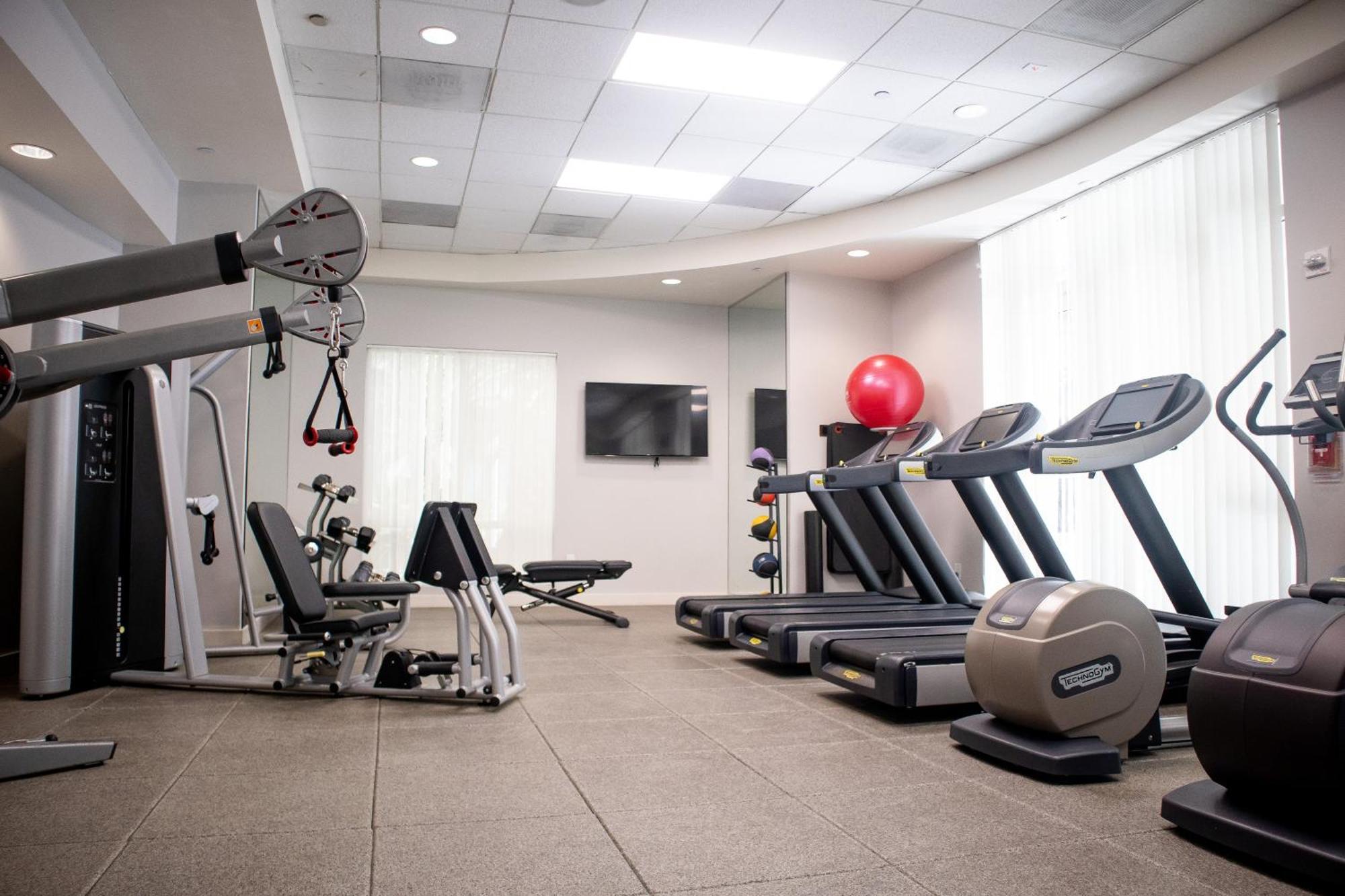 Отель Courtyard Miami Dadeland Glenvar Heights Экстерьер фото